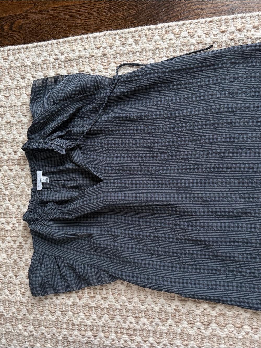 Current Air Charcoal Gray Textured Ruffle-Sleeve Blouse